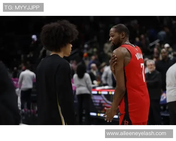 火箭与勇士激战正酣NBA直播精彩瞬间回顾与分析